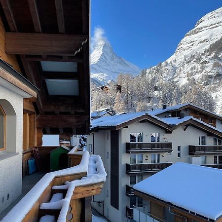 Haus Tiefbach - Apartment Cervino Zermatt Exterior foto
